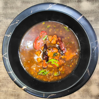 Chicken in Schezwan Sauce (Spicy)